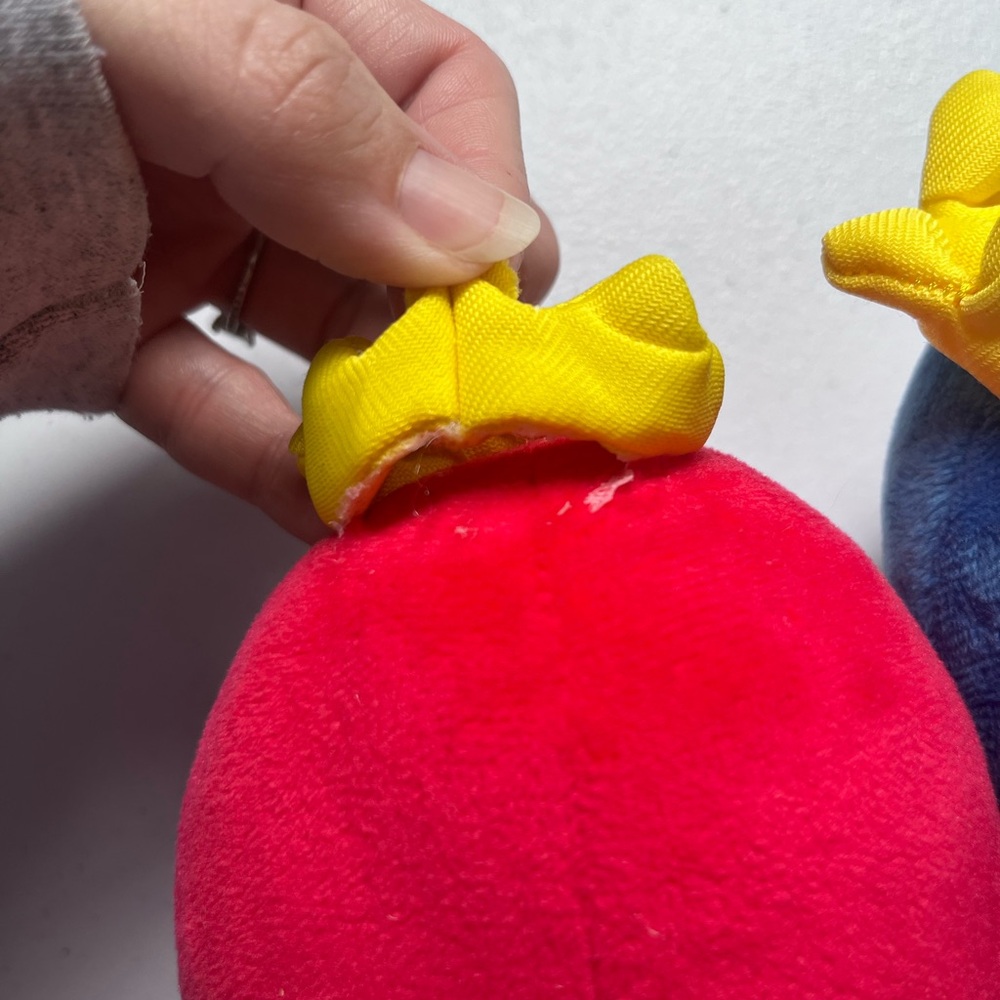 Rainbow Friends Roblox Plush Toys (Blue & Red) - Picture 5 of 5